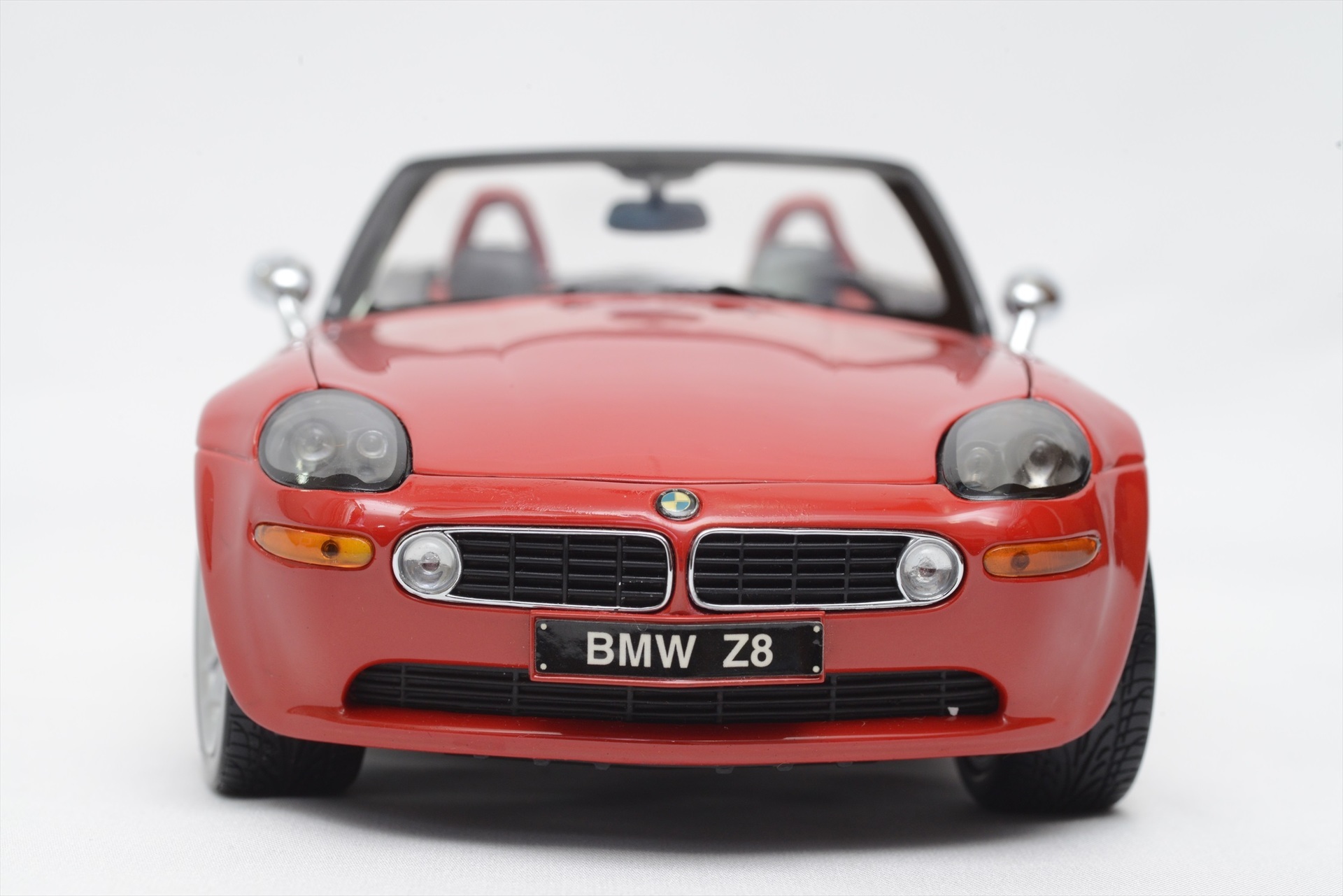 京商 1/18 BMW Z8 ①: 銀の備忘録