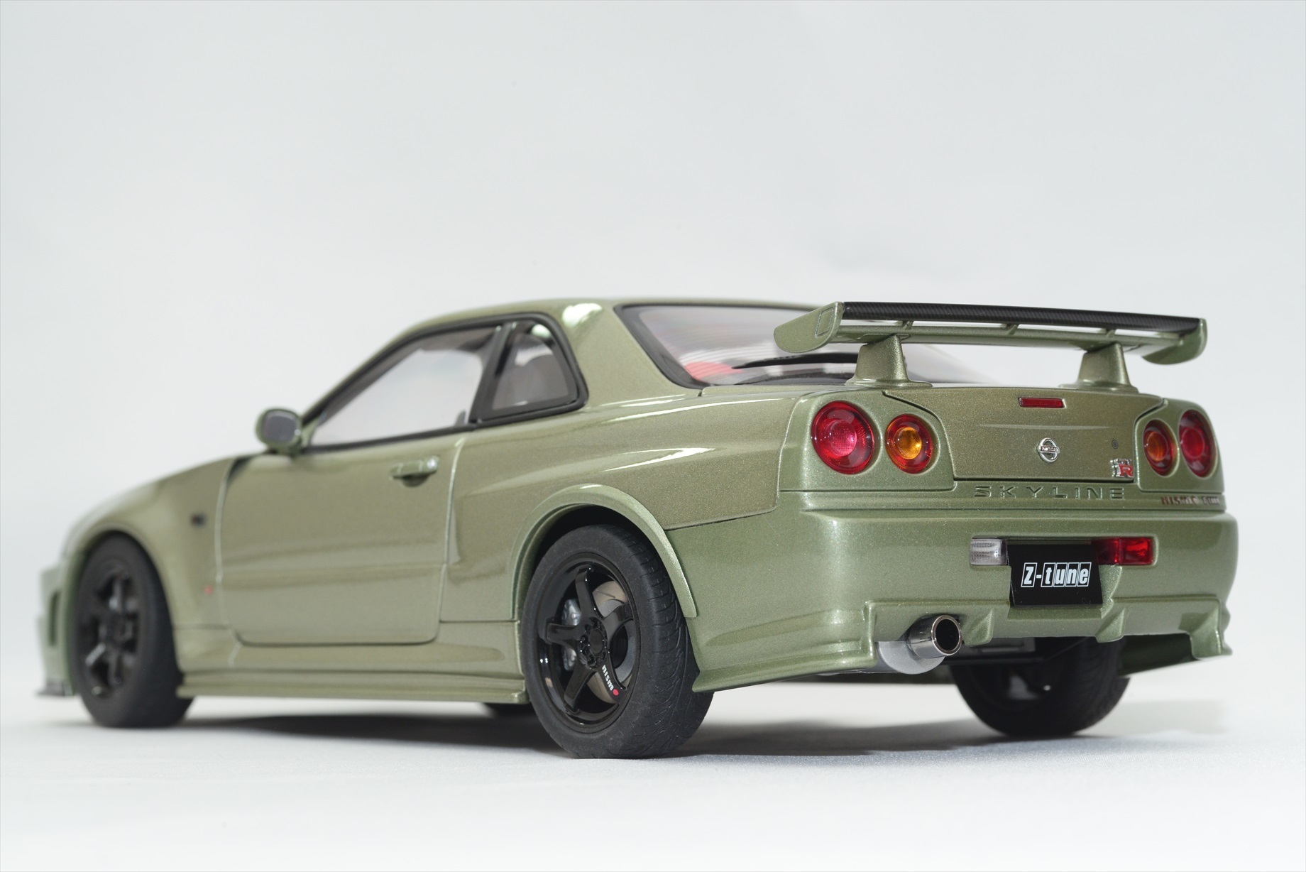 Autoart 1 18 日産 スカイライン Gt R R34 Z Tune 銀の備忘録