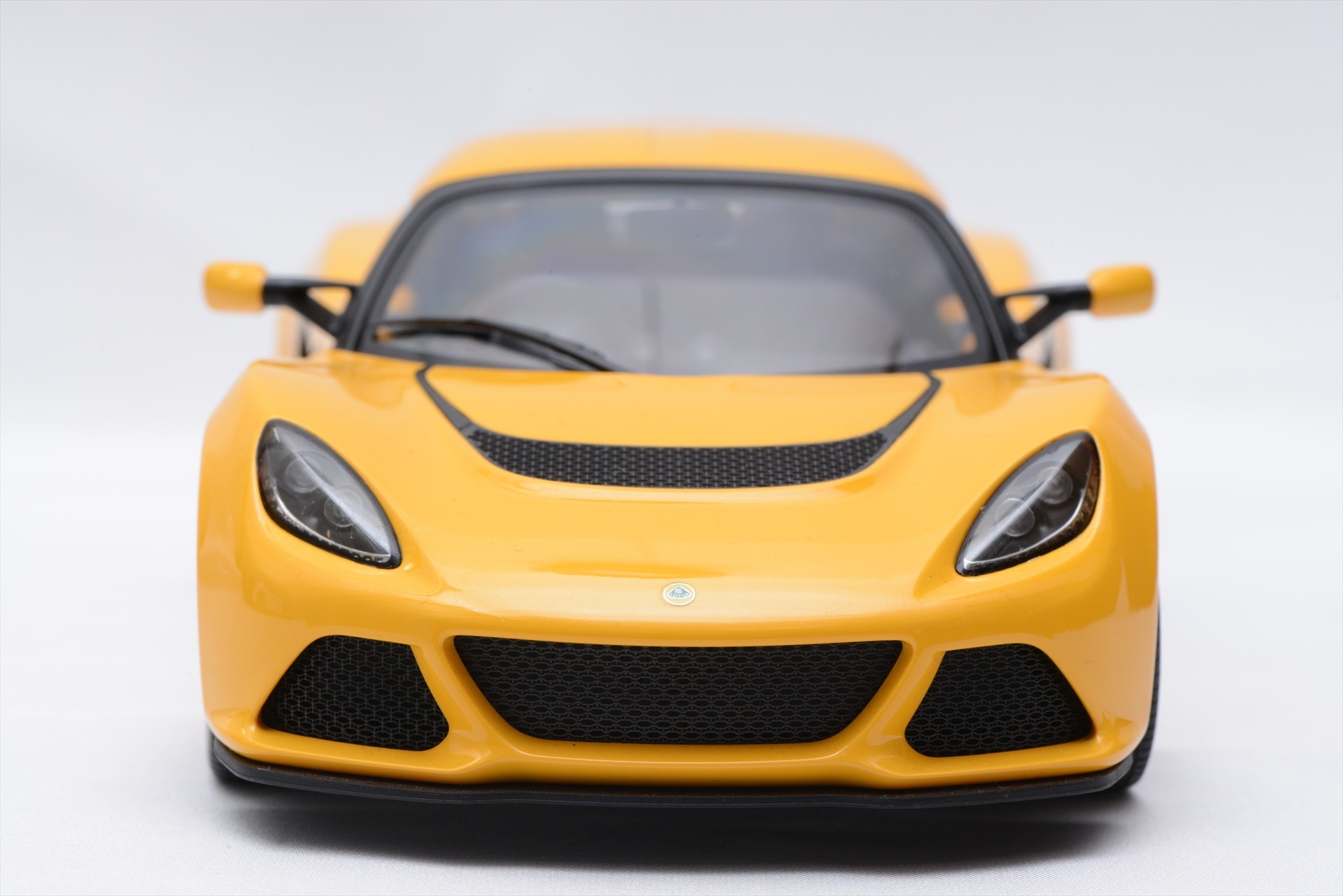 オートアート　ロータス　エキシージ　s イエロー 1/18 ミニカー オートアート ロータス エキシージ s イエロー 1/18 ミニカー